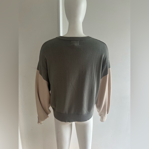 Monrow Colorblock Relaxed Sweater L Faded Black, Bone, Gunmetal Crew Neck - Picture 5 of 9